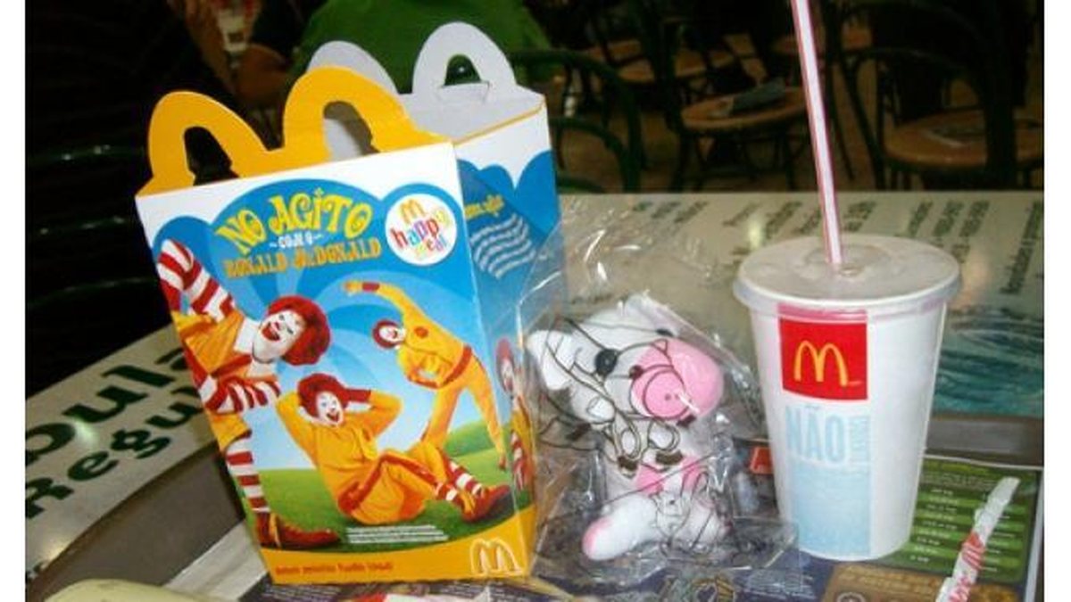 Imagem McDonald’s tira refrigerante de anúncio do McLanche Feliz
