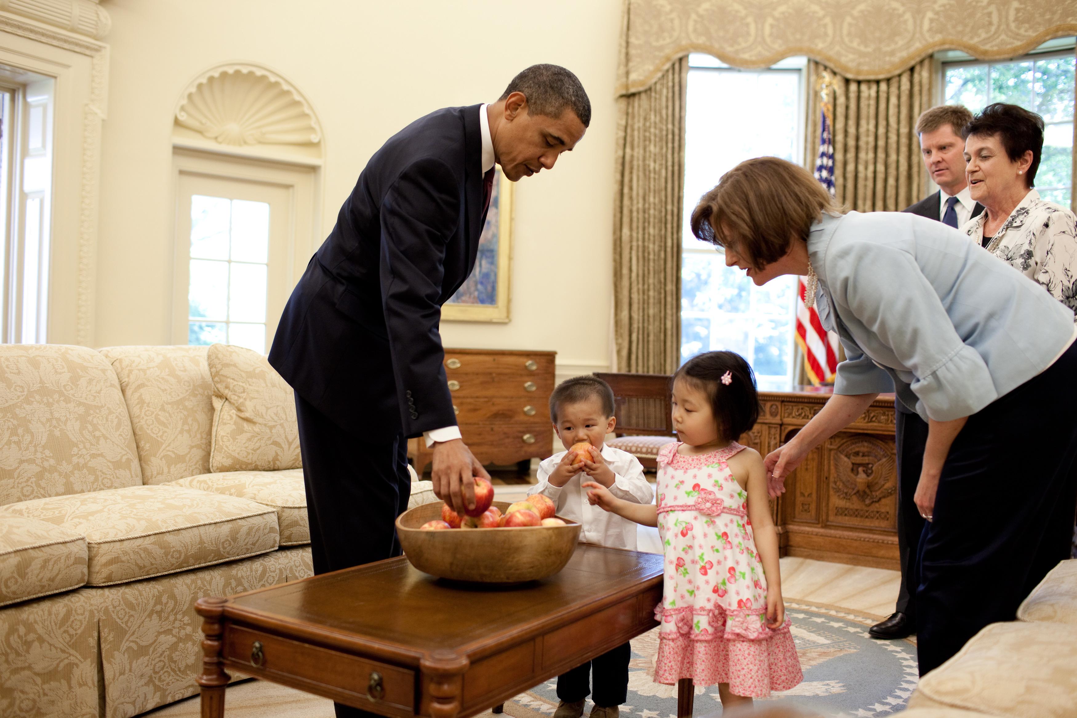 President Barack Obama in the Oval Office with former White House Communications Director Ellen Moran and her family, June 24, 2009.  (Official White House Photo by Pete Souza) This official White House photograph is being made available for publication by news organizations and/or for personal use printing by the subject(s) of the photograph. The photograph may not be manipulated in any way or used in materials, advertisements, products, or promotions that in any way suggest approval or endorsement of the President, the First Family, or the White House.