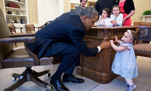 13_kids_who_stole_the_show_in_pics_with_President_Obama