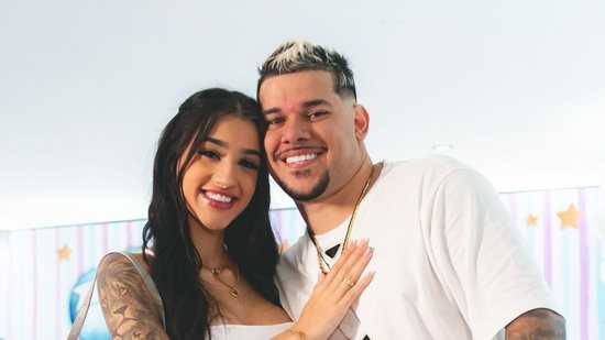Bia Miranda e Dj Buarque descobrem sexo do primeiro filho - Reprodução/Instagram
