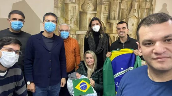 Casal de brasileiros vão à Ucrânia buscar filho nascido de barriga de aluguel - João Paulo Bogucki Gomes/Arquivo pessoal