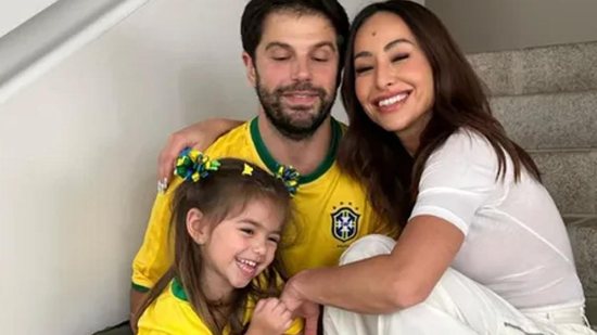 Sabrina Sato aparece junto com a família na estreia da seleção brasileira na Copa do Mundo - Reprodução/Instagram