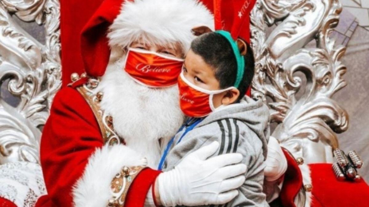 Criança com leucemia passa um dia com o Papai Noel - Reprodução / Razões Para Acreditar
