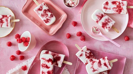 Doce na medida certa e bastante refrescante, o sorvete de frutas vermelhas é uma ótima aposta para fazer com a sua família - Getty Images