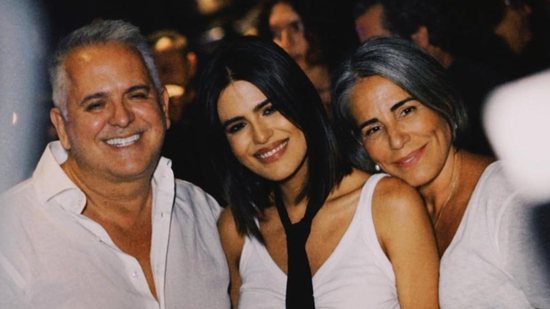 Gloria Pires e Orlando Morais apoiam filha após mudar nome artístico - reprodução/Instagram/@anttonia