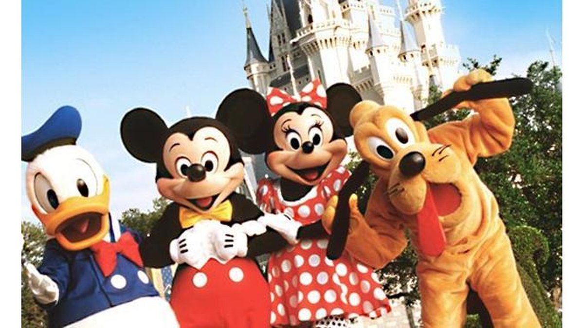 Imagem Famílias ricas contratam deficientes para furar filas em atrações na Disney