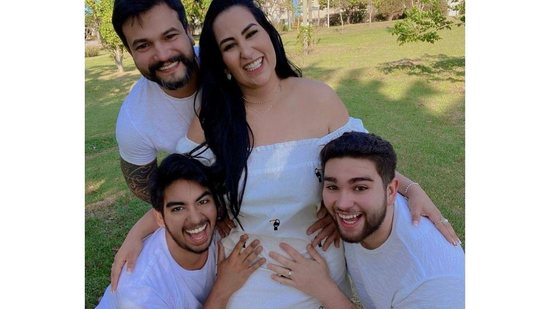 Fabíola Gadelha mostrou a reação dos filhos mais velhos com o nascimento da filha recém-nascida - Reprodução/Instagram @fabiolagadelhaoficial