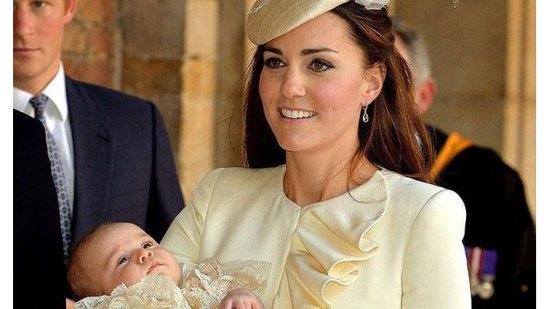 Imagem Veja as fotos do batizado do príncipe William e Kate Middleton, pais do bebê real.
