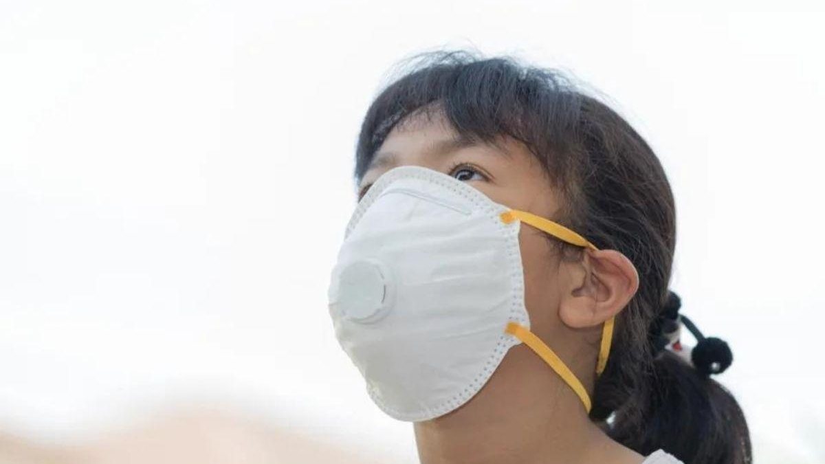 As máscaras PFF2, N95 e a KN95 garantem uma melhor proteção para as crianças em ambientes fechados e aglomerados - Reprodução/ Mashable SE Asia