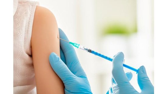 A vacina da gripe protege contra várias doenças, entre elas a H1N1 - Reprodução / Getty Images