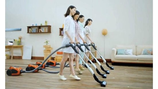 Imagem Eletrolux japonesa cria aspirador de pó que toca música enquanto limpa