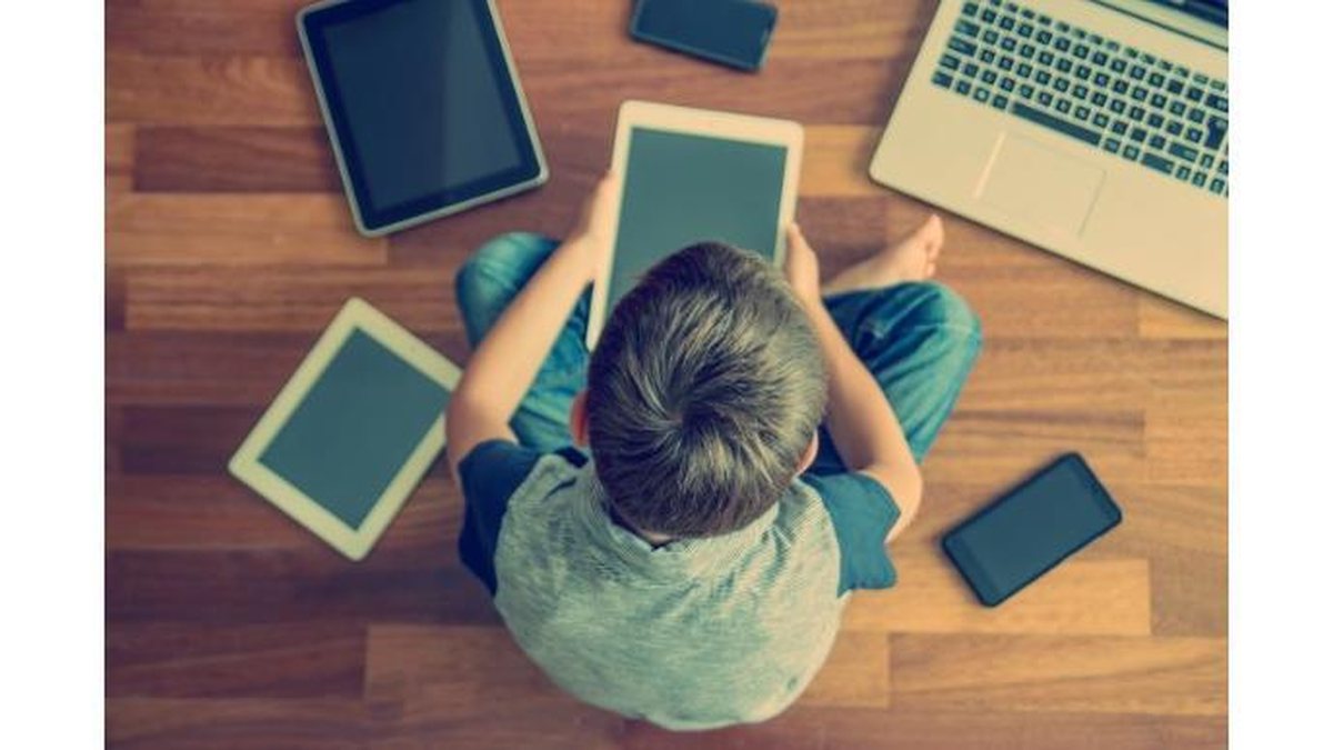 Você deve ensinar seu filho a lidar com a vida digital dele - Priscilla Gragg