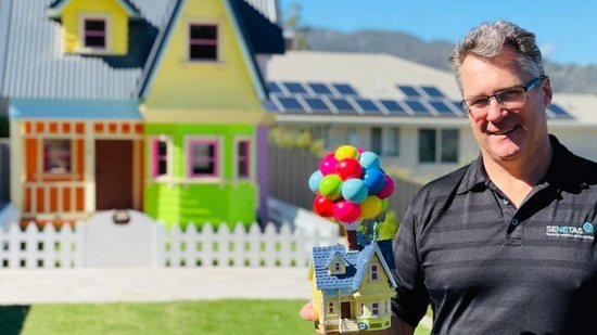 Pai constrói réplica de casa de desenho animado para filho - Reprodução / ABC News