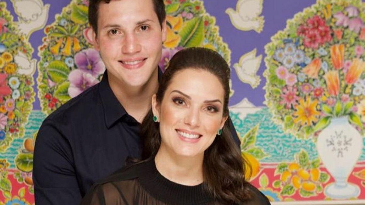 Ela e o marido estavam grávidos de Sophia e José - reprodução/ Instagram @janainariva