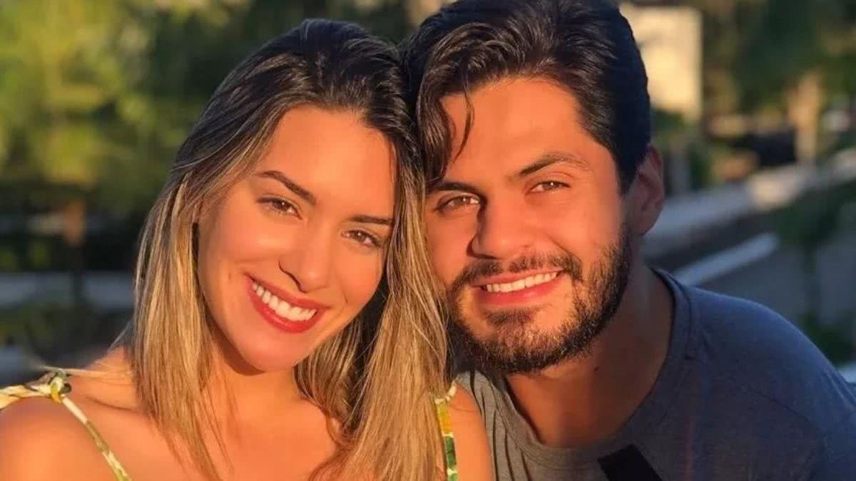 O casal espera o primeiro filho - Reprodução / Instagram / @lucasveloso_