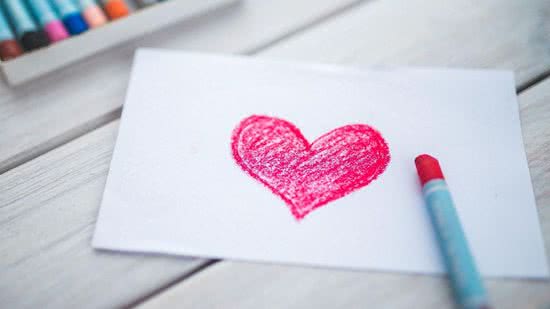 O carinho e afeto da família são recomendações importantes para sarar - Shutterstock