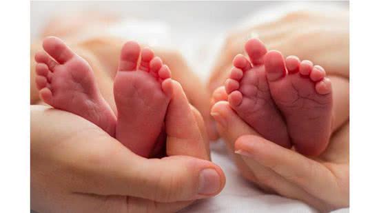 Uma mãe contou que está esperando filhos gêmeos e quer dá-los para a adoção - Getty Images