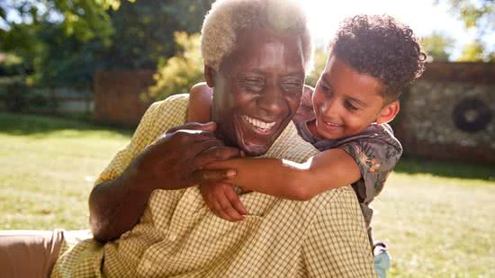 Os avós e os netos compartilham uma relação sem igual - Shutterstock