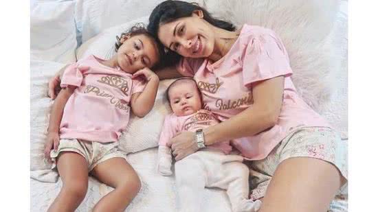 Bella Falconi é mãe de Vicky e Stella (Foto: Reprodução/ Instagram 
