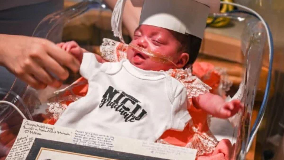 Bebê prematura recebe alta após 128 dias internada (Foto; Divulgação/Hospital São Francisco)