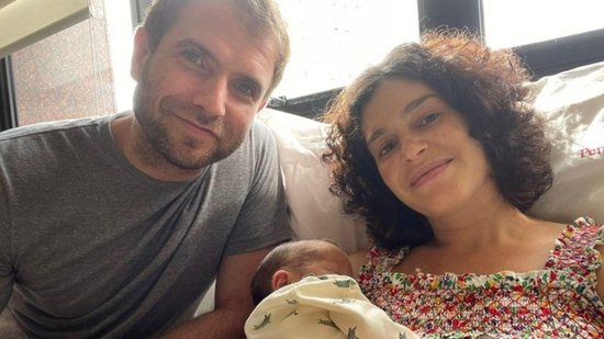 Maria Flor compartilhou fotos do filho Vicente, comemorando os 3 meses - Reprodução/Instagram @mariaflor31