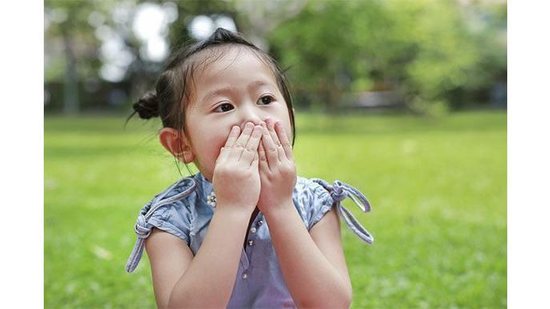 Crianças tendem a cutucar o nariz em qualquer lugar e qualquer hora, mas o hábito não é apenas nojento, ele pode colocar a saúde delas em risco - Getty Images
