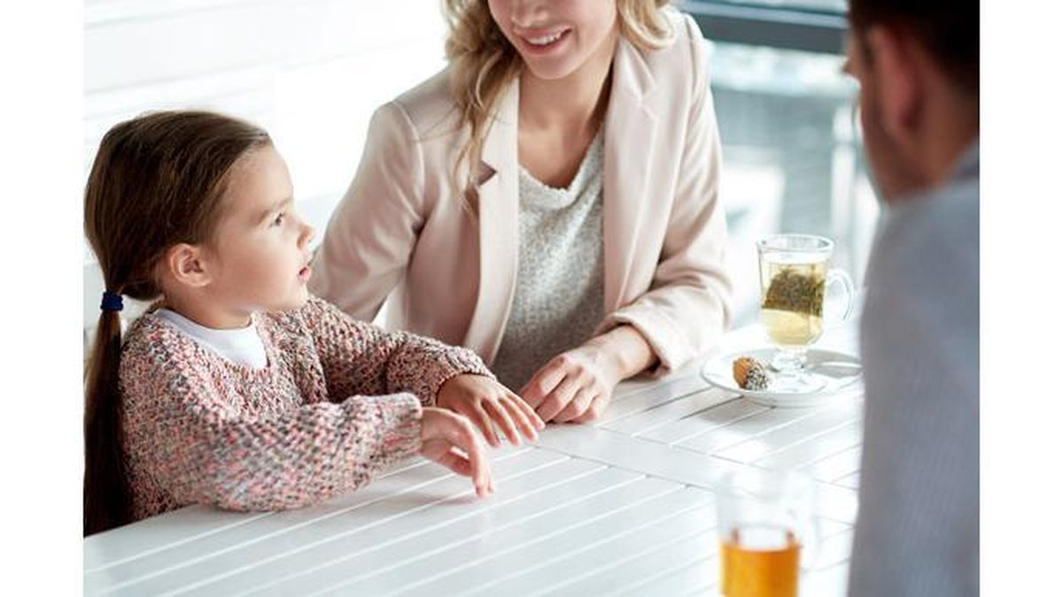 Uma das medidas é passar tempo regular e de qualidade com os filhos - Shutterstock