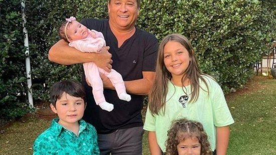 Esposa do cantor Leonardo se pronuncia após criticarem a ausência do marido no aniversário da neta - Reprodução/Instagram