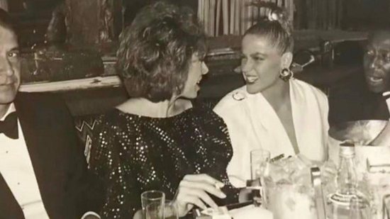Marília Gabriela ao lado de ex-marido, Xuxa e Pelé, em jantar luxuoso nos anos 80 - Reprodução / Instagram / @gabi_mariliagabriela