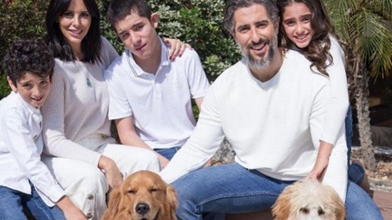Foto da família de Marcos Mion na festa de aniversário de 40 anos do apresentador - reprodução / Instagram