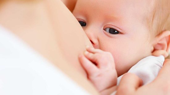 A amamentação oferece um melhor conhecimento e conexão com o bebê - Getty Images