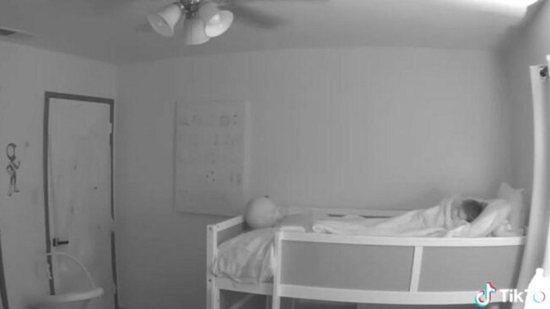 Mãe viraliza no tik tok ao mostar atividade paranormal no quarto da filha - Reprodução/ Tik Tok
