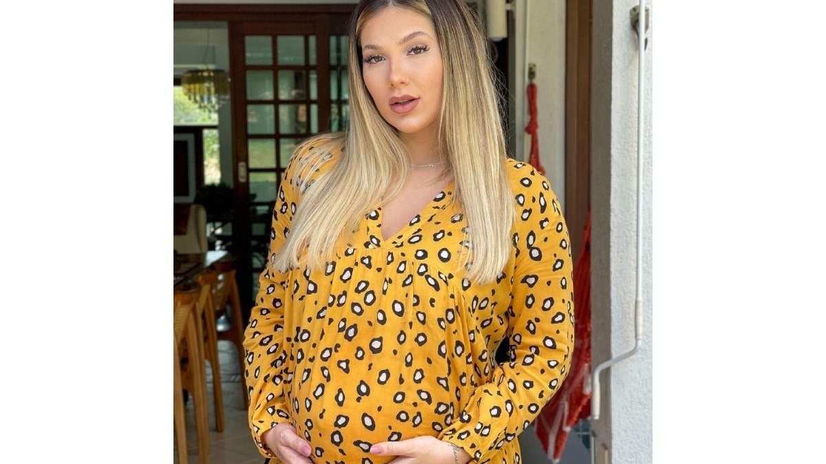 A influencer está esperando a primeira filha do cantor Zé Felipe - reprodução / Instagram @virginia