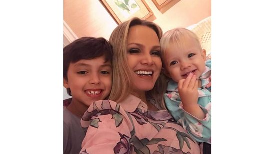 Eliana tem dois filhos, um menino de 8 e uma menina de um ano e 10 meses (Foto: Reprodução/Instagram @