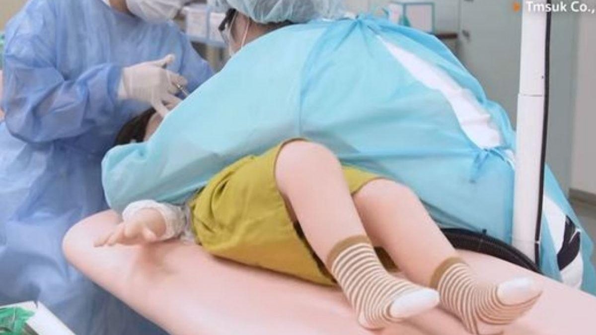 ‘Criança robô’ ajuda dentistas de Tóquio a lidarem com jovens pacientes - Reprodução Reuters