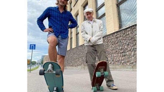 Max Timukhin e Igor andando de skate nas ruas da Rússia. - Reprodução/ Instagram/ @timukhinmax