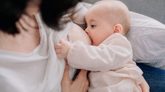 A bebê engasgou com o leite materno e não resistiu - Getty Images