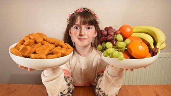 Menina de 11 anos só comia nuggets - Reprodução/The Sun