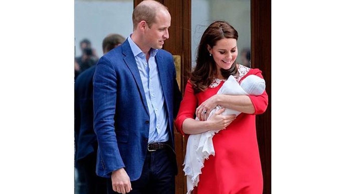 Kate Middleton saindo da maternidade com seu terceiro filho, príncipe Louis - Reprodução Instagram / @kensingtonroyal