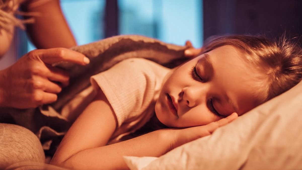Crianças com horário de dormir estipulado se comportam melhor - Getty Images