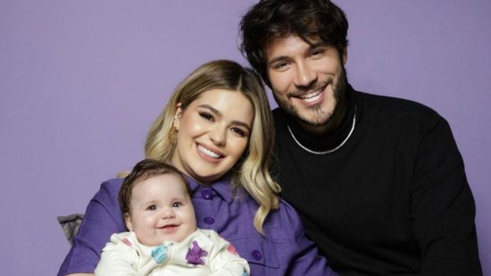 Viih Tube e Eliezer são pais de Lua di Felice, de 5 meses de vida e revelaram guardar as roupas da bebê para uma próxima filha - Reprodução/Instagram