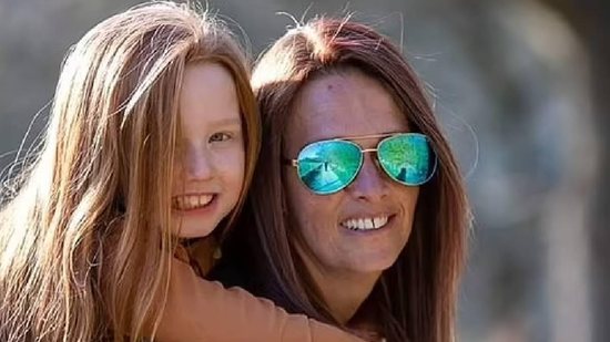 Mãe de Mini Rapunzel fala sobre cuidados com cabelo da filha - Reprodução/ Daily Mail