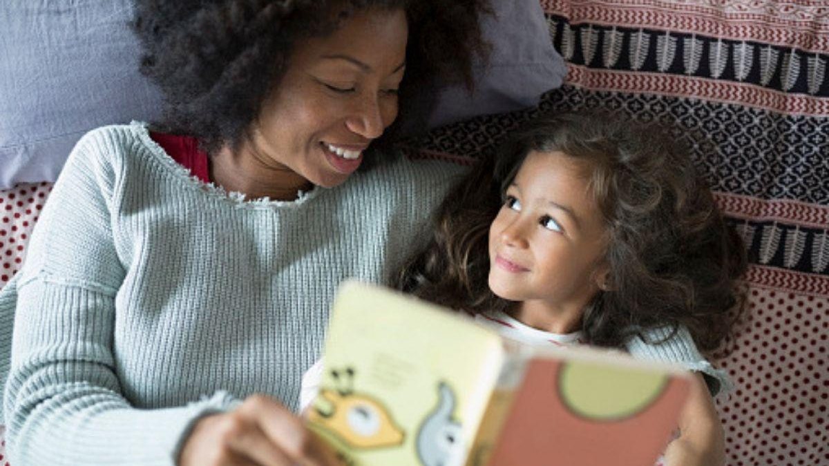 Você costuma ler para o seu filho? - Shutterstock