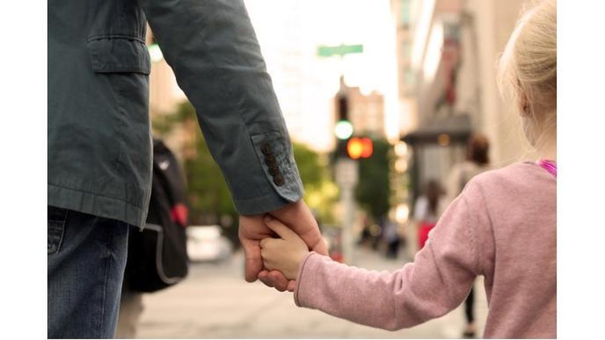 Um pai acha que foi traído e que o “filho” não é dele (Shutterstock)