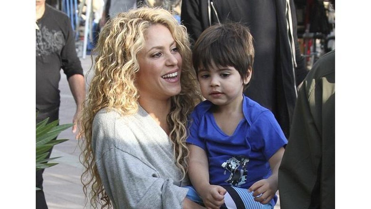 Shakira e filho 4