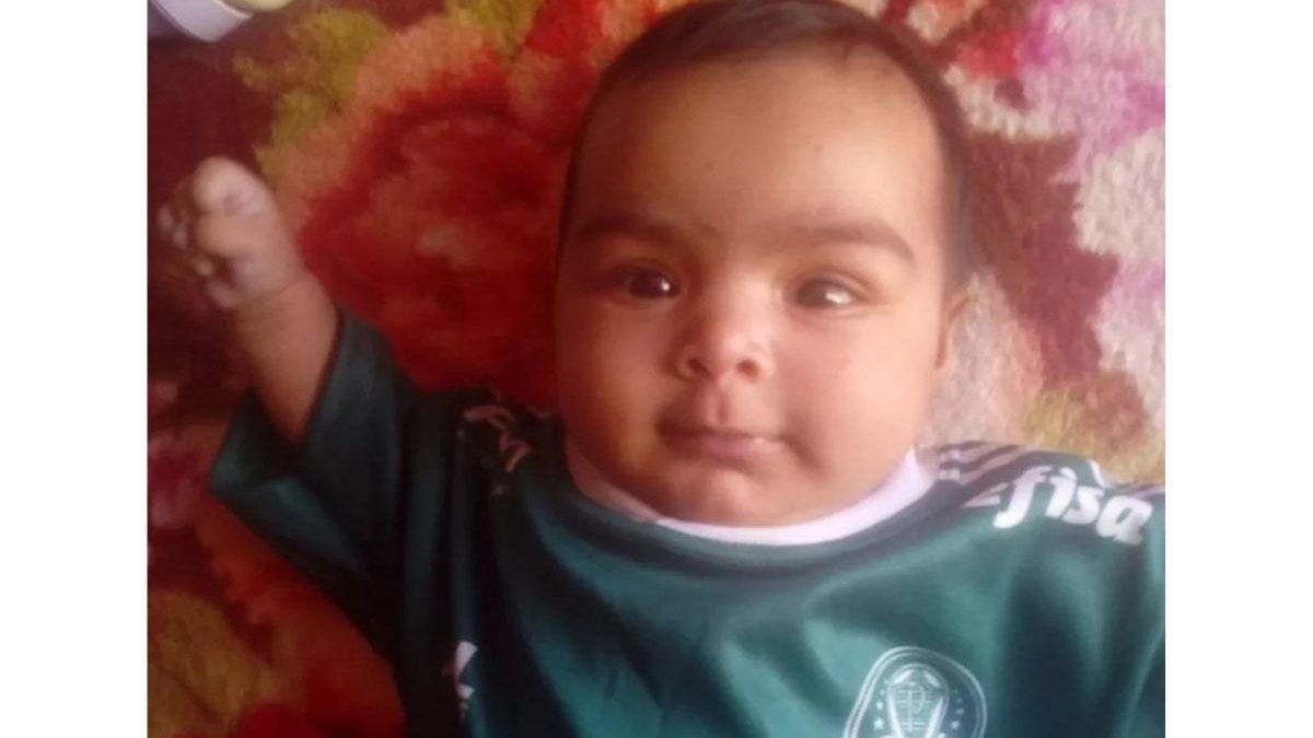 A bebê morreu após dormir com o pai em uma rede - Getty Images