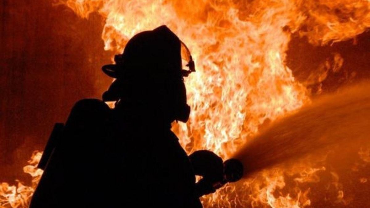 Casa incendiada após briga de irmãos - Reprodução / Polícia Militar do Paraná