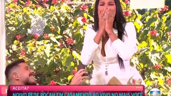 Pocah é pedida em casamento ao vivo - Reprodução/ Tv Globo