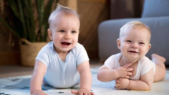 Os bebês são gêmeos - Reprodução/Freepik/freepicdiller