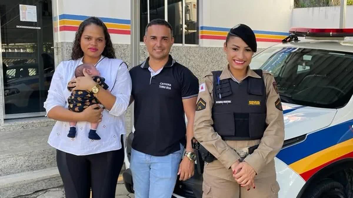 Bebê recém-nascido se engasga com leite materno e é salvo por policiais pelo telefone - Reprodução G1/ Polícia Militar/Divulgação